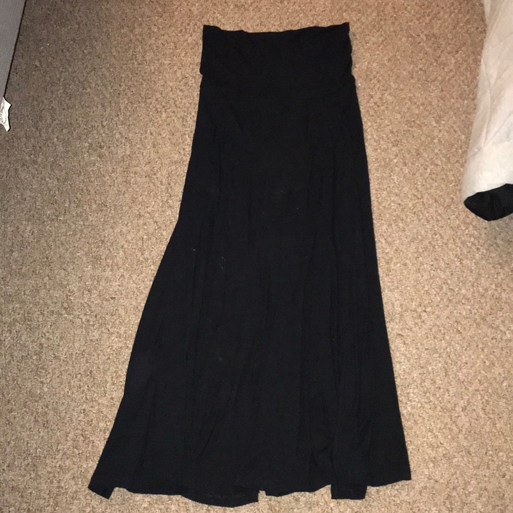black skirt